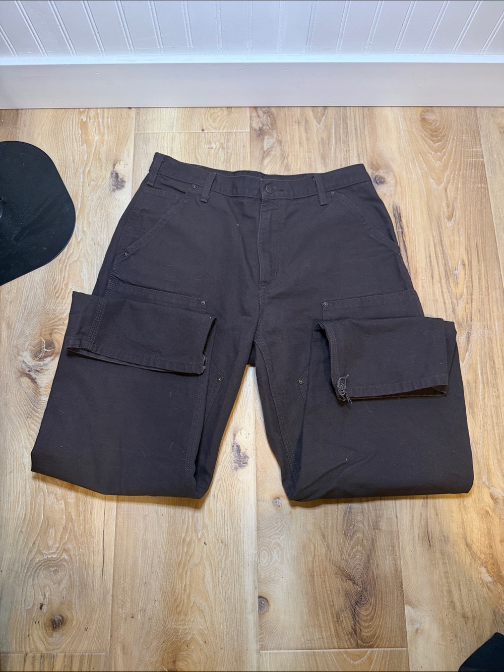 Men's Cargo Pants in Dark Brown  Everyday Workwear Carhartt pants size 30x33